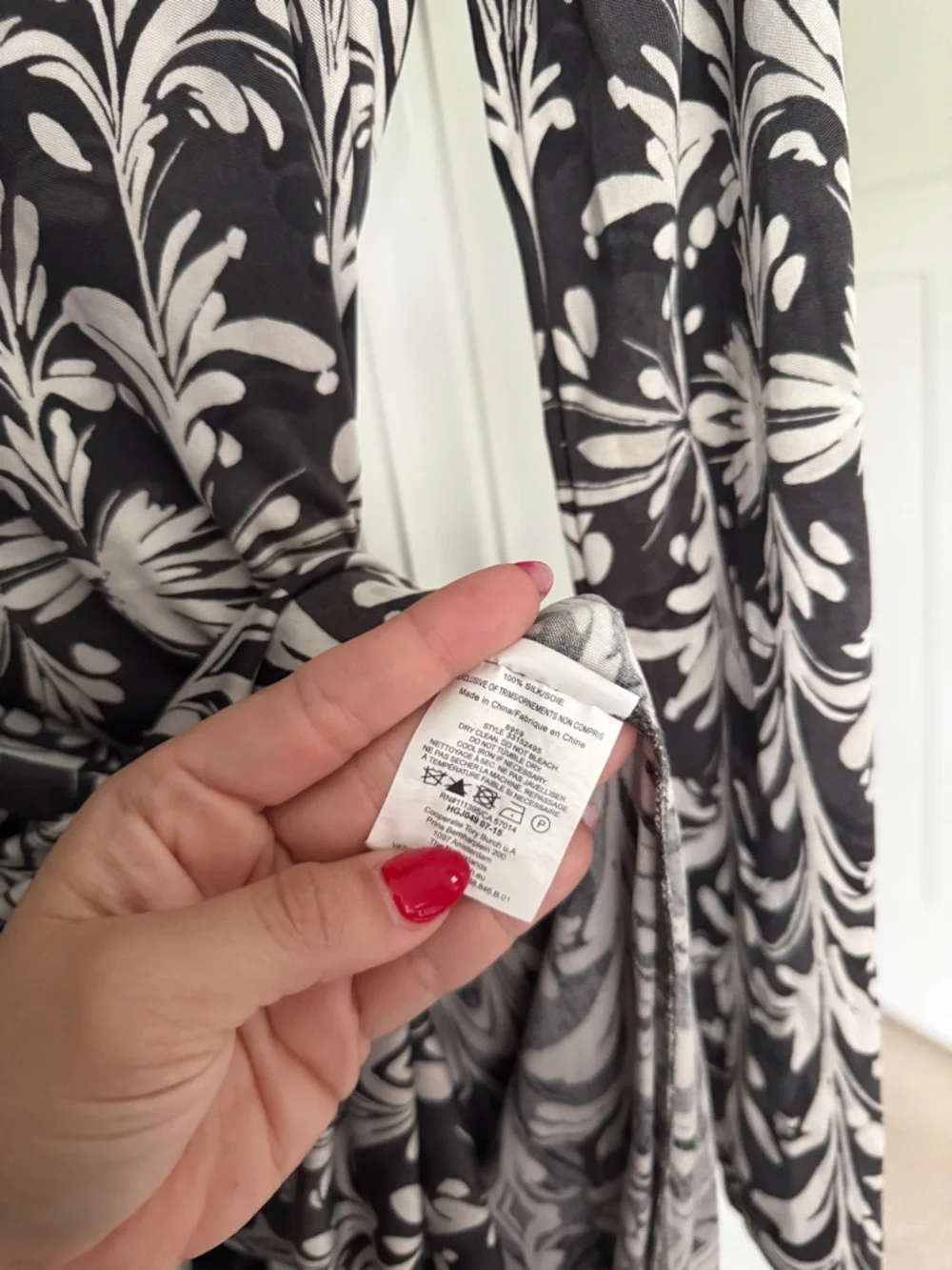 Tory Burch Silk Black White‎ Long Sleeve Sheath Dress Earl Gray Symphony